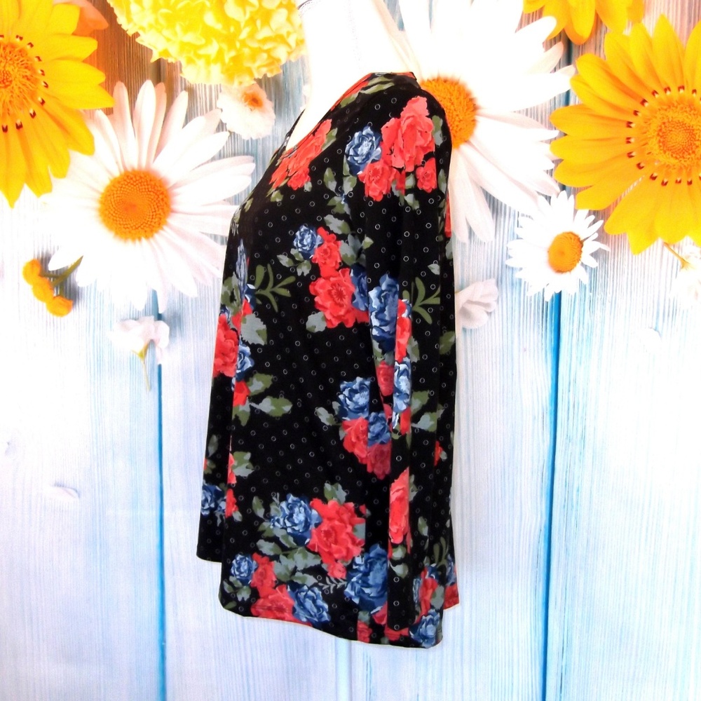 LulaRoe Floral Lynnae Top Size Medium - Picture 4 of 7